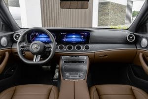 Mercedes E-Klasse MoPf 2020 Interieur AMG Line
