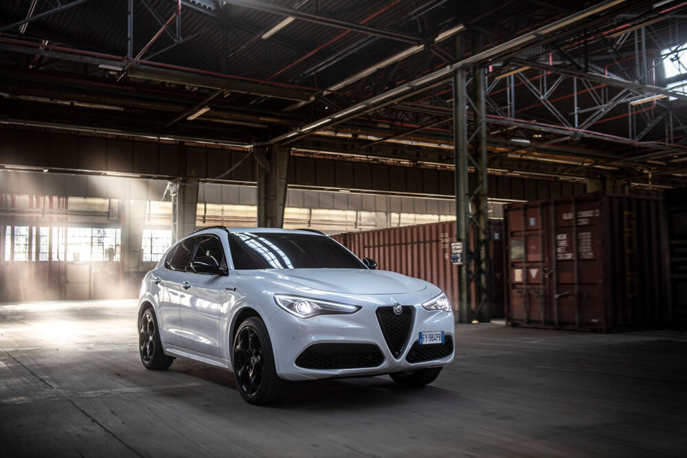 alfa romeo stelvio 01