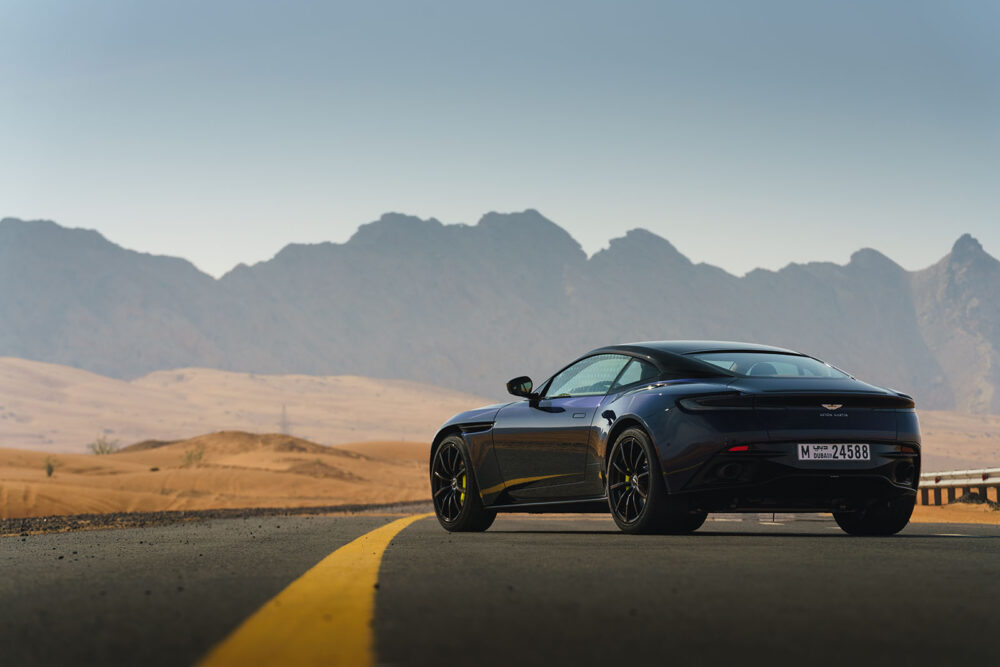 aston martin db11 01