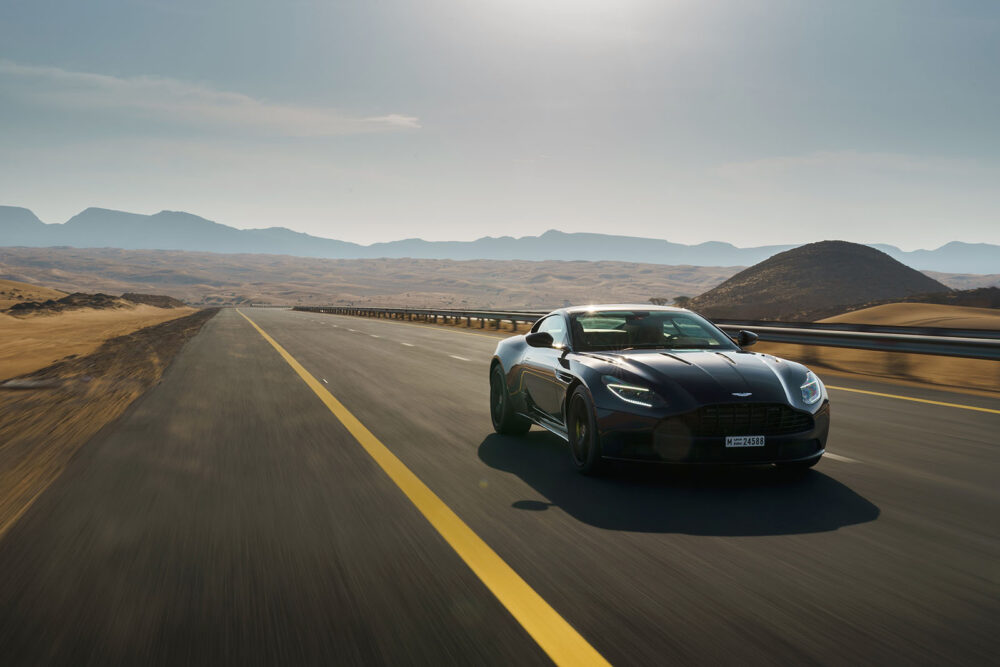 aston martin db11 06