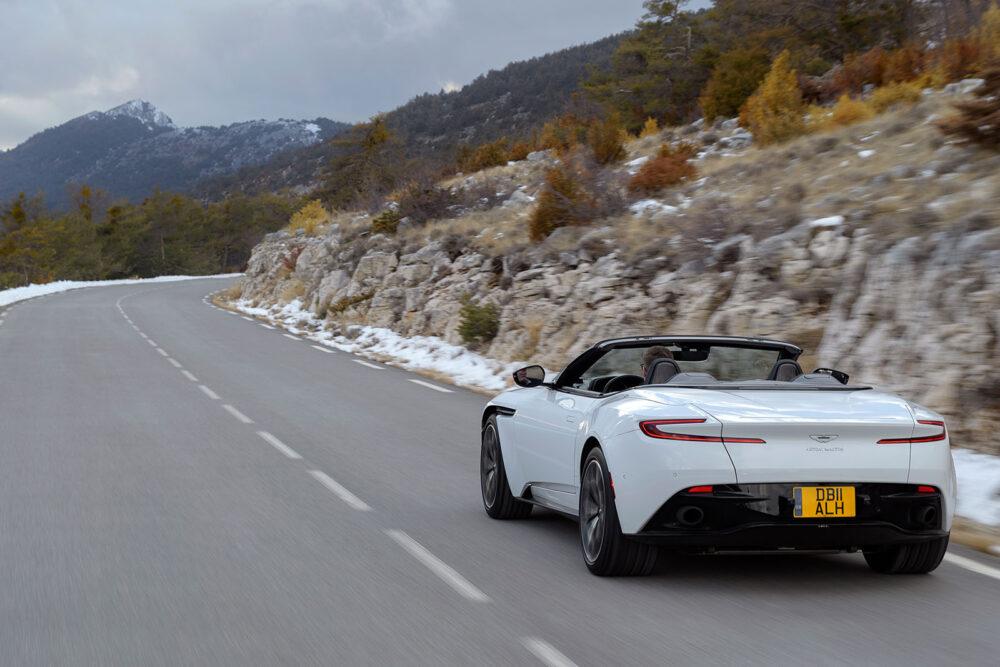 aston martin db11 volante 06