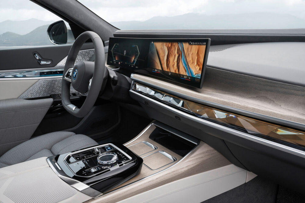 bmw i7 02