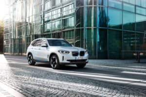 BMW iX3 Bilder