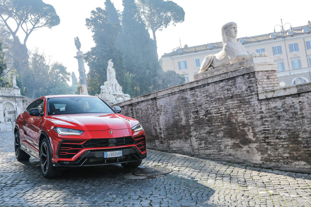 lamborghini urus 10