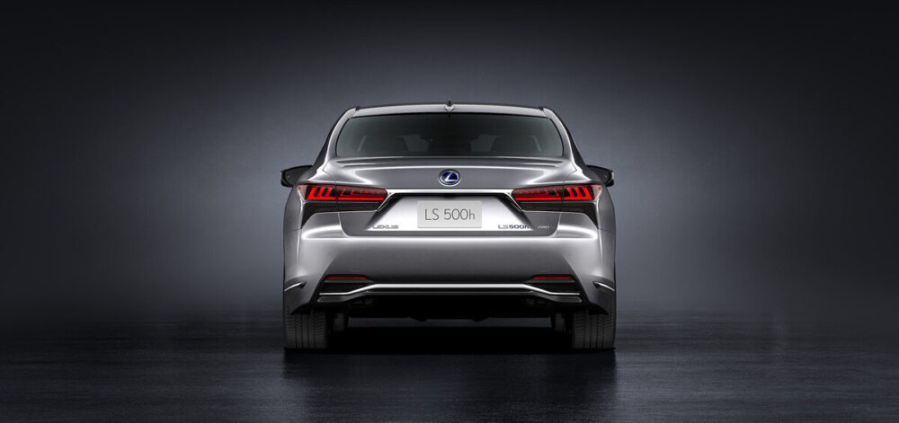 lexus ls 02