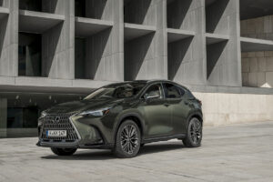 Lexus NX Bilder