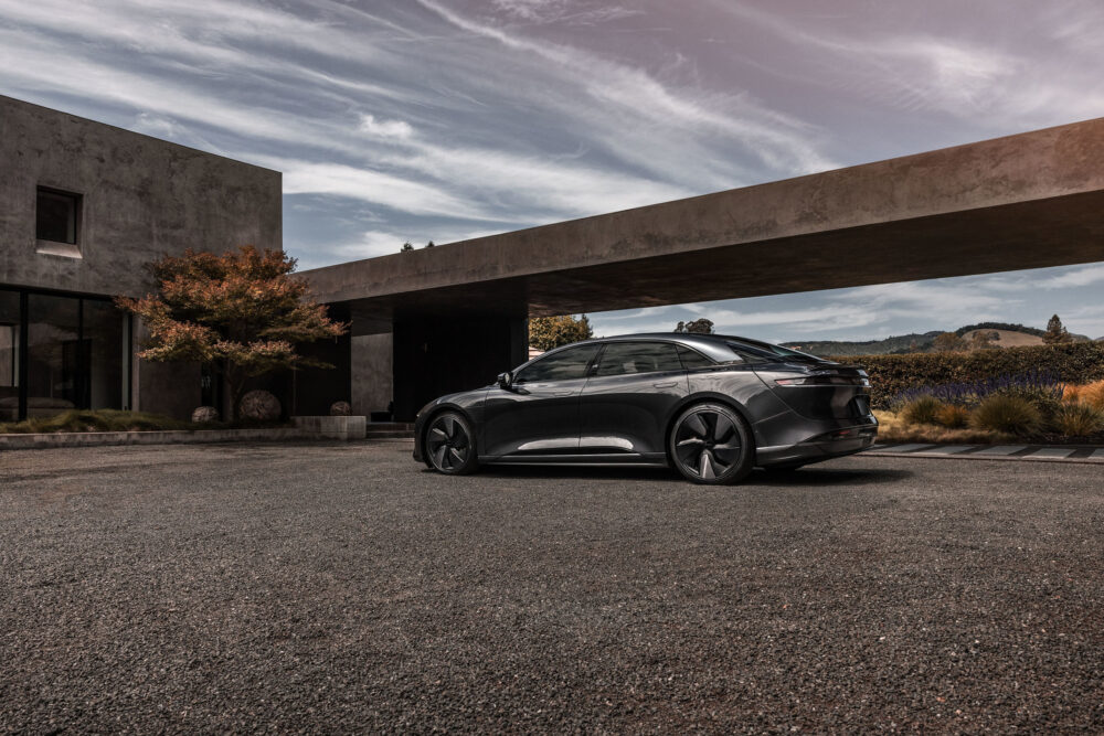 lucid air 02