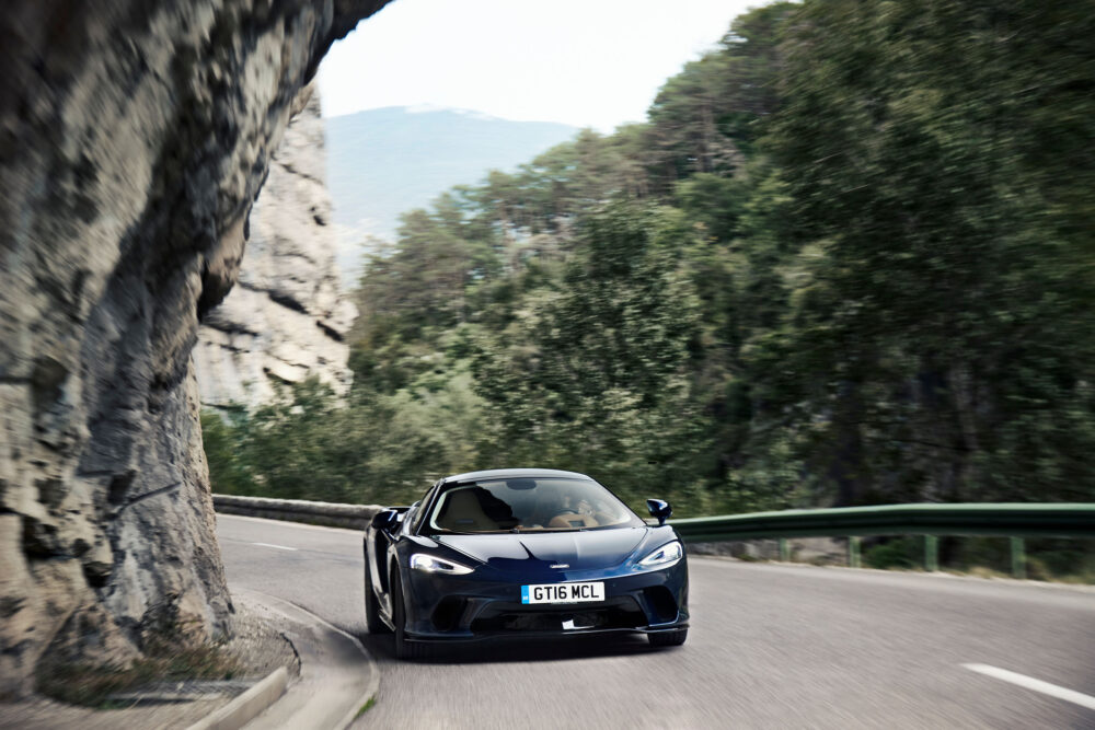 mclaren gt 12