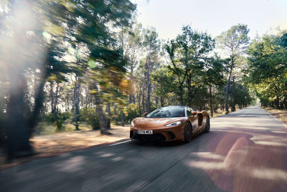 mclaren gt 18