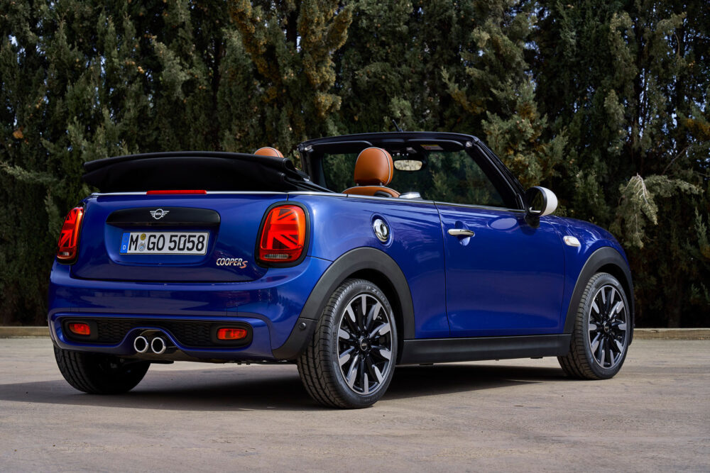 mini cabrio 01