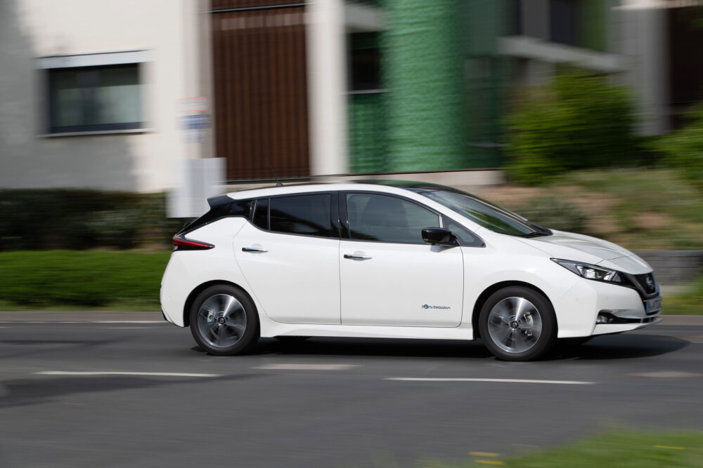 nissan leaf 07