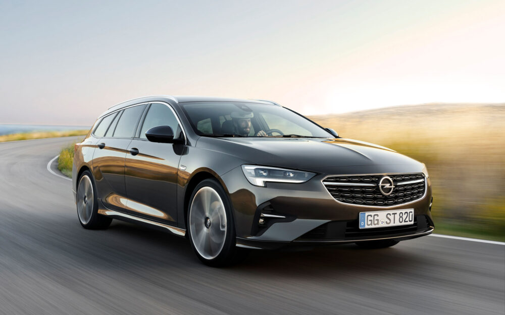 opel insignia sportstourer 01