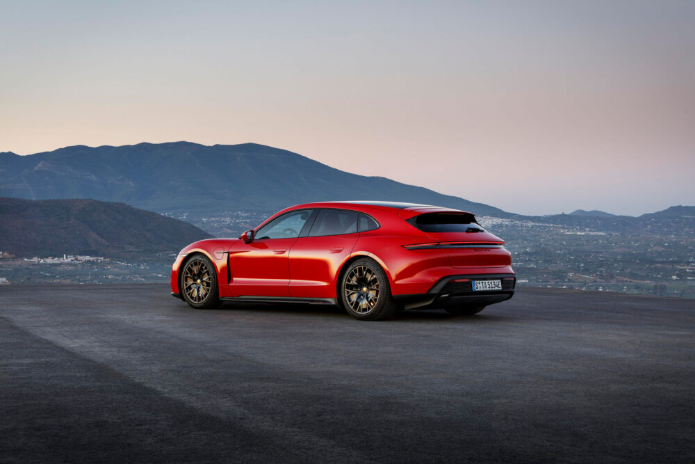 porsche taycan sport turismo 03