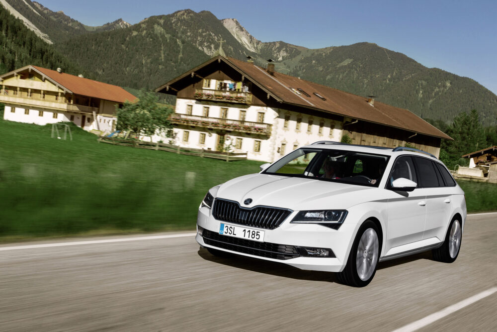 skoda superb combi 01