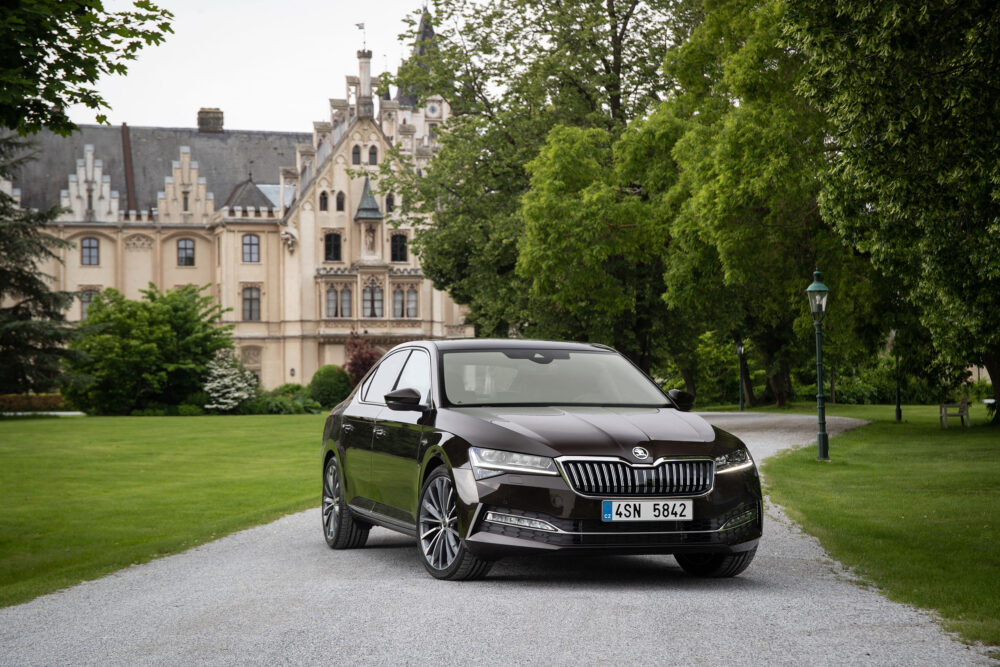 skoda superb limousine 01