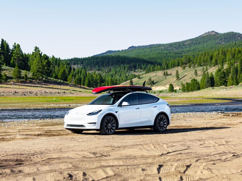 tesla model y 08